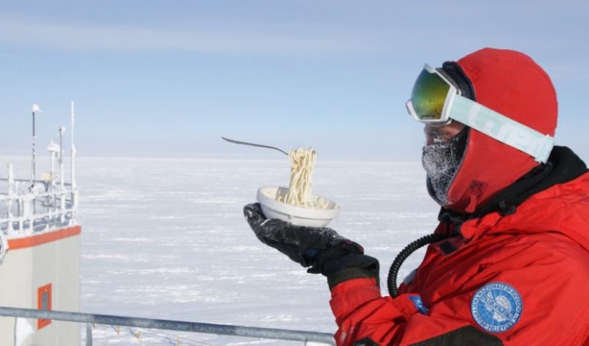 How to live at a temperature of -80: pictures from the most remote scientific base in the world How to live at a temperature of -80: pictures from the most remote scientific base in the world