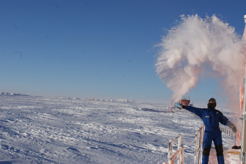 How to live at a temperature of -80: pictures from the most remote scientific base in the world How to live at a temperature of -80: pictures from the most remote scientific base in the world