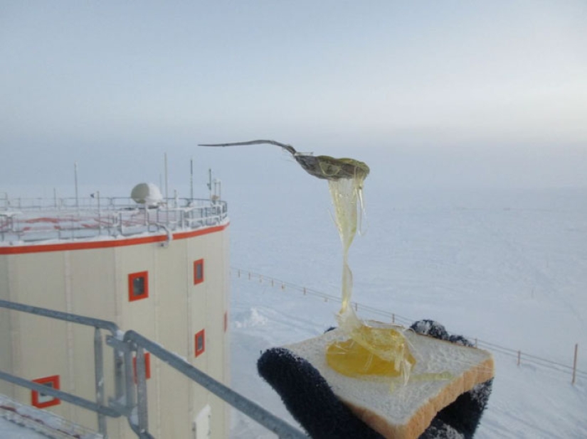 How to live at a temperature of -80: pictures from the most remote scientific base in the world How to live at a temperature of -80: pictures from the most remote scientific base in the world