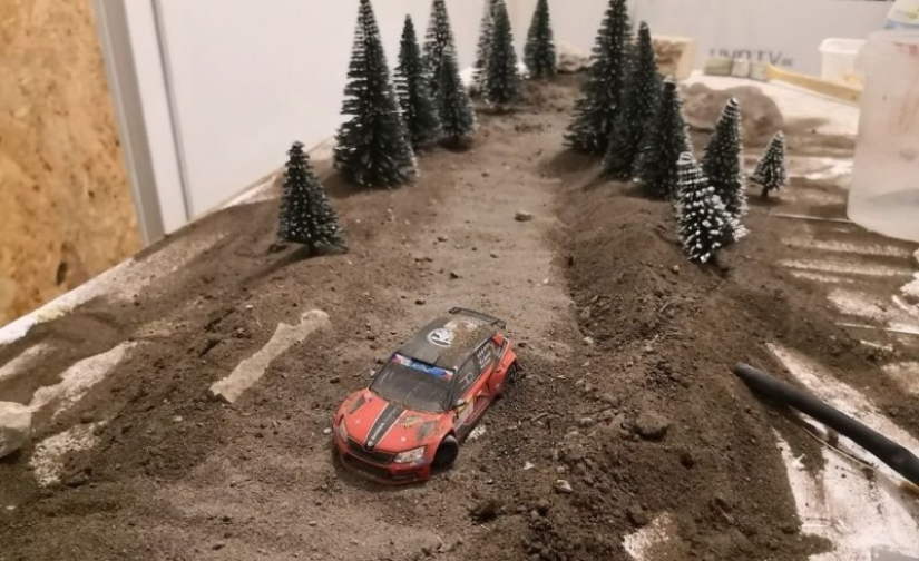 How to make realistic advertising photos using model cars