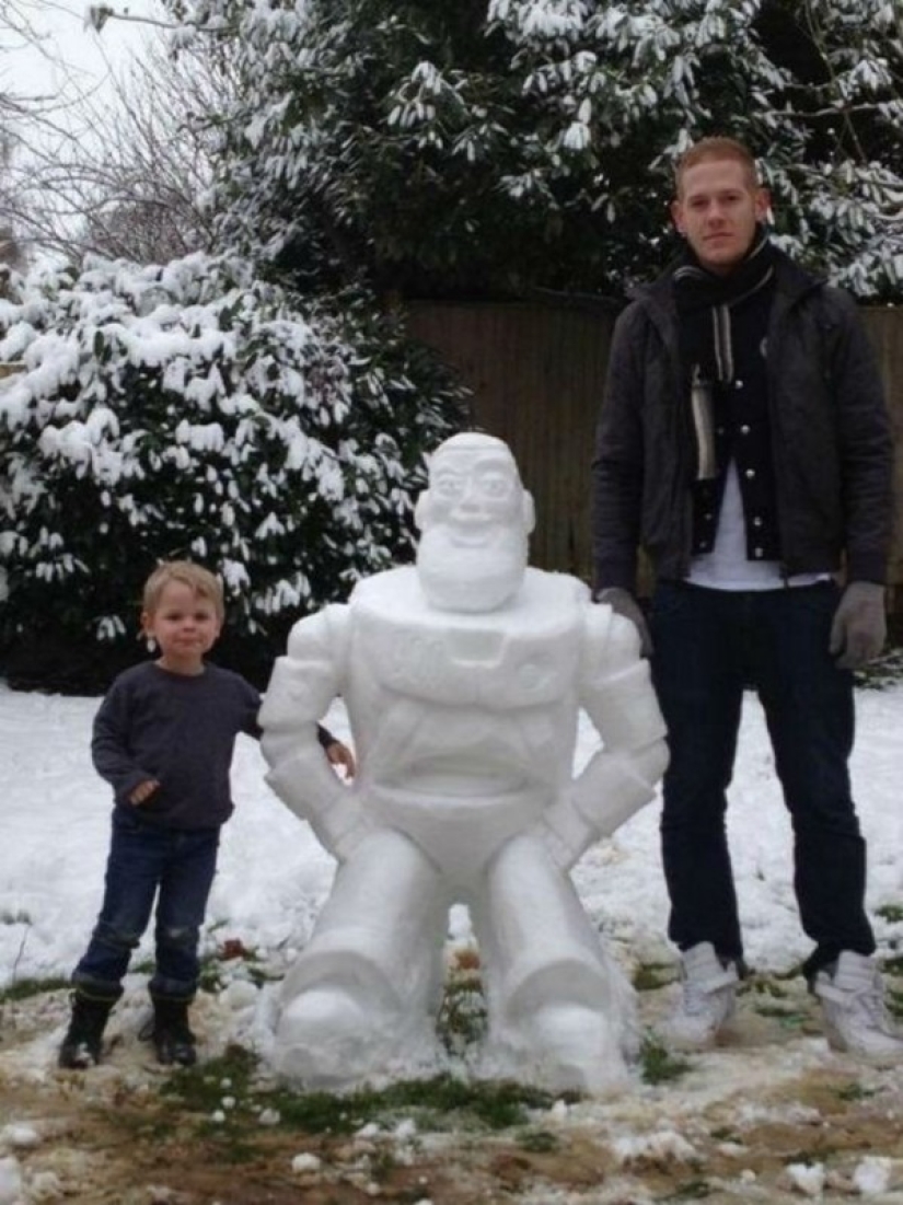 How to make the coolest snowman so that the whole street envies you