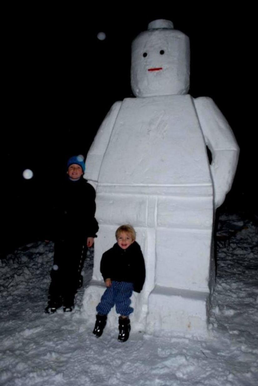 How to make the coolest snowman so that the whole street envies you