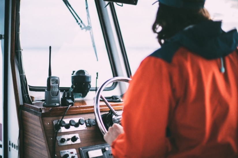 How to spend an unforgettable summer: yacht rental experience