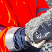 How to turn a stone into gold How to turn a stone into gold