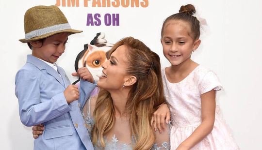 I am a mother bear: talented, successful and strong Jennifer Lopez
