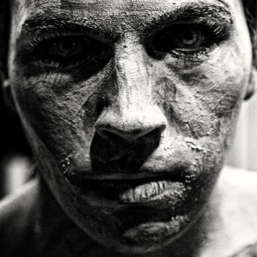 "I am fascinated by the mystery hidden in faces": Billy Plummer's expressive portraits "I am fascinated by the mystery hidden in faces": Billy Plummer's expressive portraits