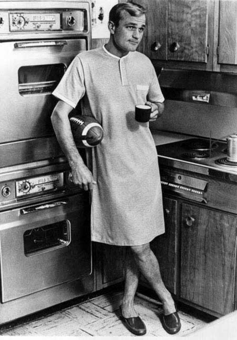 "If I invest in this, my legs will break": a collection of skirts for men of the 1960s