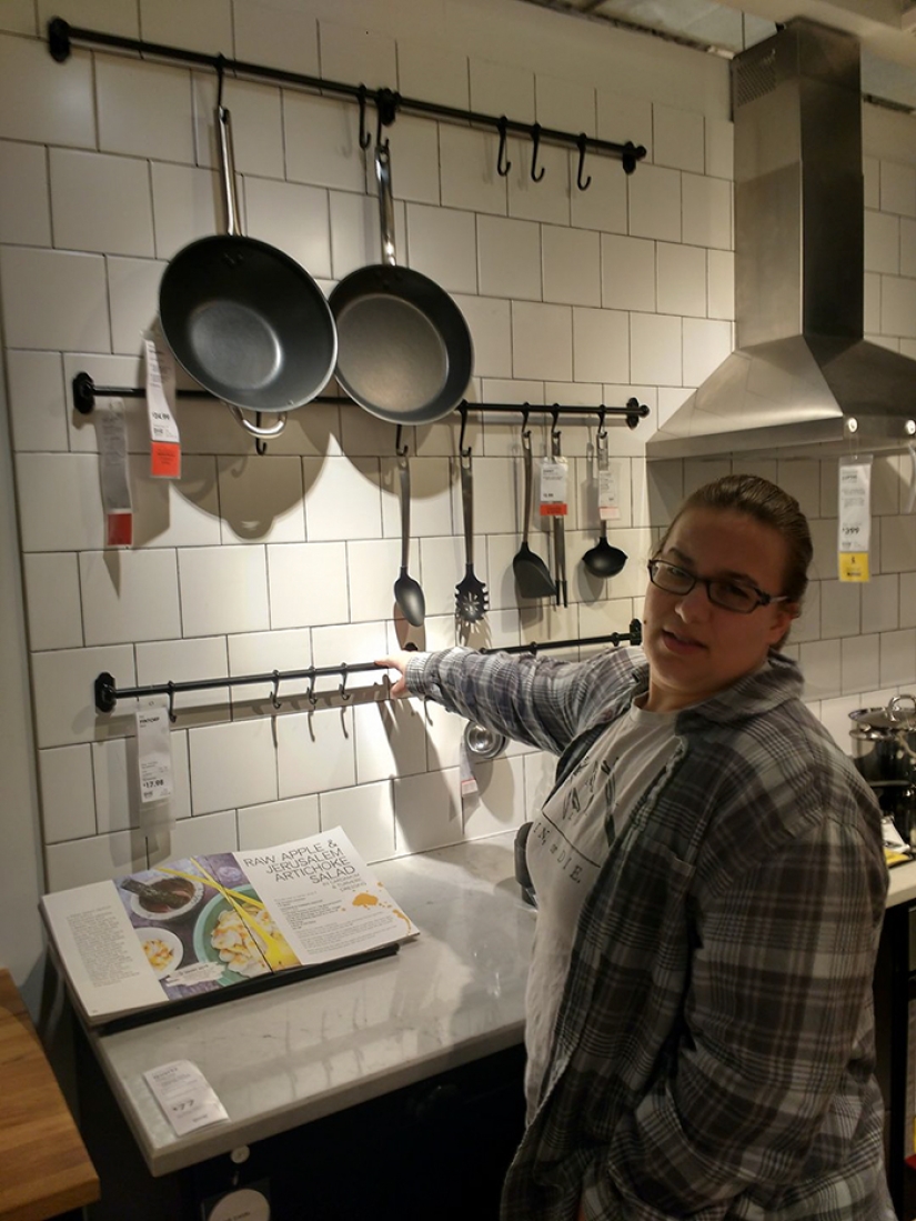 IKEA — Black Hole: Men's secret report on how time disappears