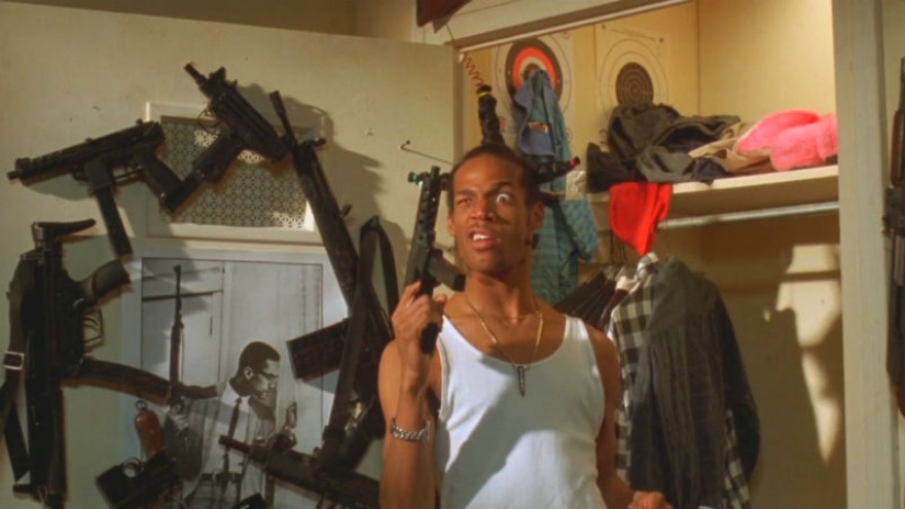 In Florida, for more than a year, they gave licenses for weapons to unverified people, because the employee could not log in to the database