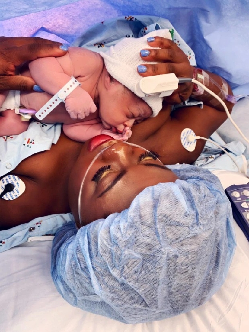 In full combat readiness: the glamorous mother made professional makeup and increased her eyelashes before giving birth