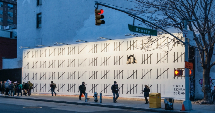 In his new work, Banksy supported an artist from Turkey who went to prison for a "radical" illustration In his new work, Banksy supported an artist from Turkey who went to prison for a "radical" illustration