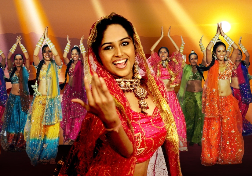 In India, a wife and her lover hired killers for her husband, but everything slipped into some kind of Bollywood
