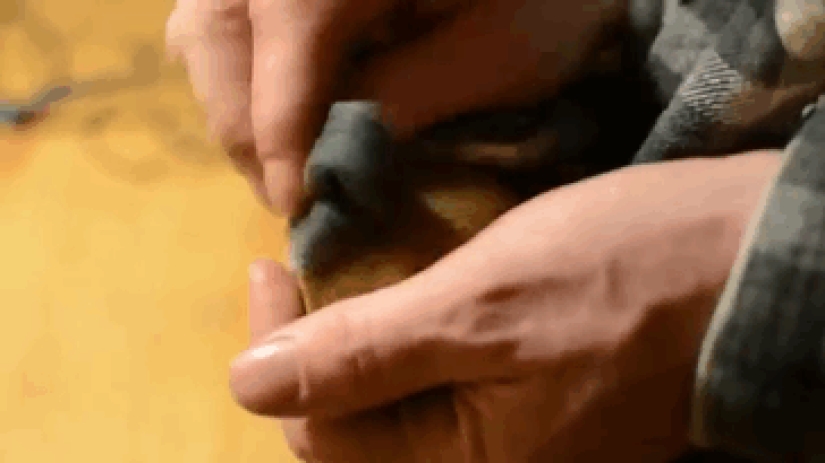 In Japan, they got to the dirt: the Japanese polish balls from the ground to a perfect shine In Japan, they got to the dirt: the Japanese polish balls from the ground to a perfect shine