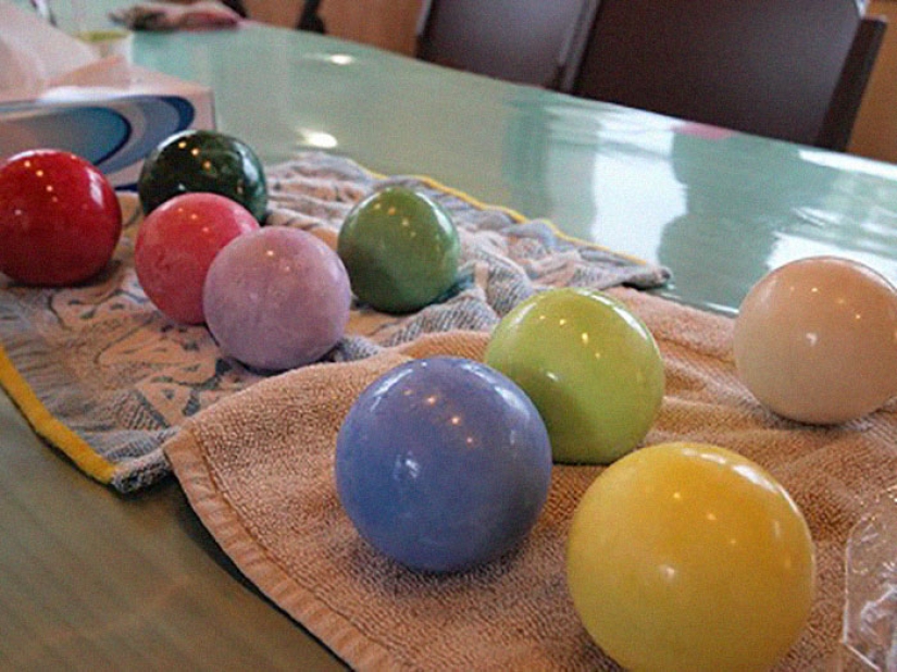 In Japan, they got to the dirt: the Japanese polish balls from the ground to a perfect shine In Japan, they got to the dirt: the Japanese polish balls from the ground to a perfect shine