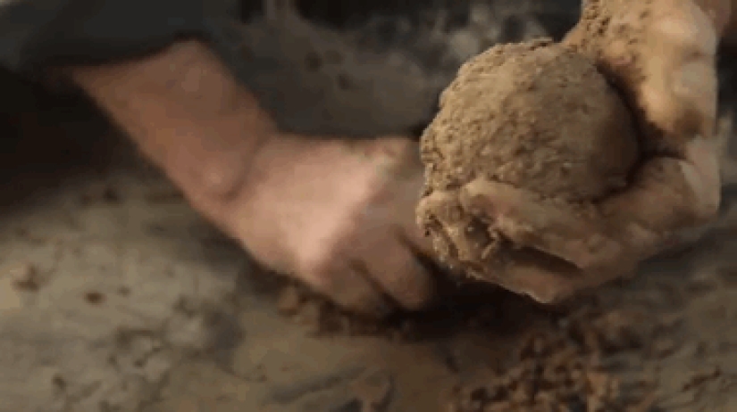 In Japan, they got to the dirt: the Japanese polish balls from the ground to a perfect shine In Japan, they got to the dirt: the Japanese polish balls from the ground to a perfect shine