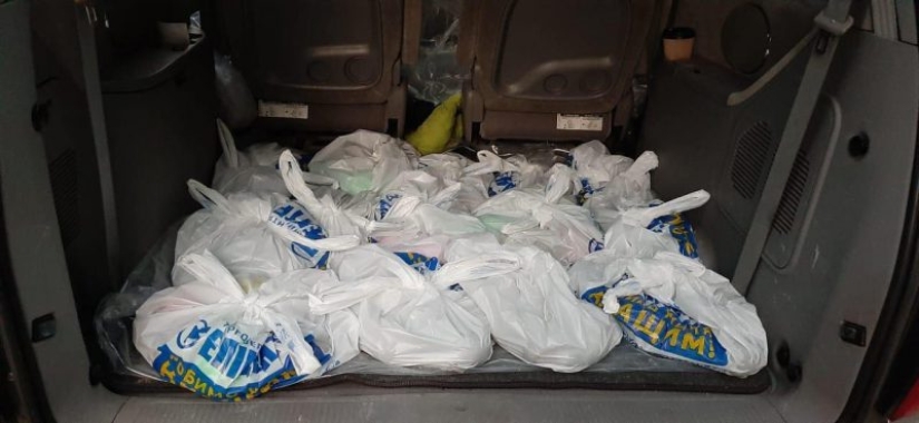 In Kiev, they wanted to throw feces at the gay parade, but the police seized "weapons"