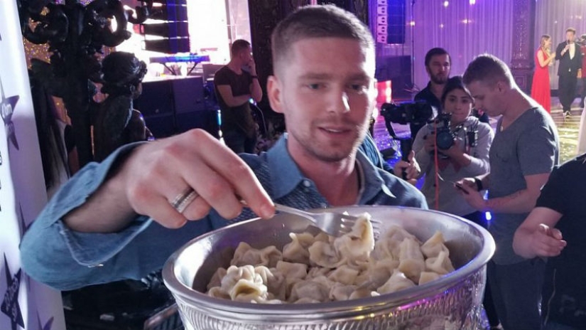 In Russian style: in Chelyabinsk, they ate dumplings from the Stanley Cup In Russian style: in Chelyabinsk, they ate dumplings from the Stanley Cup