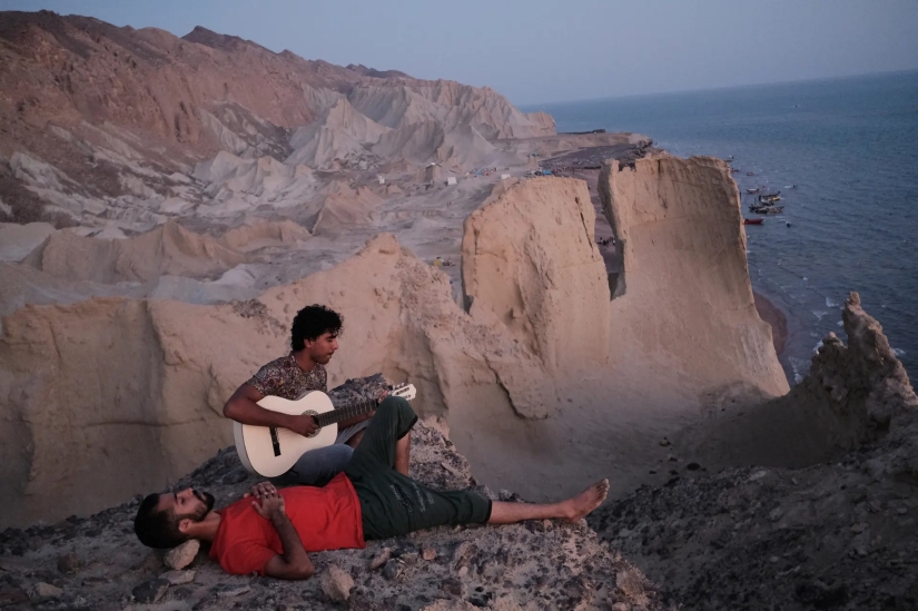 In search of Janabi: the life of a hippie in the South of Iran