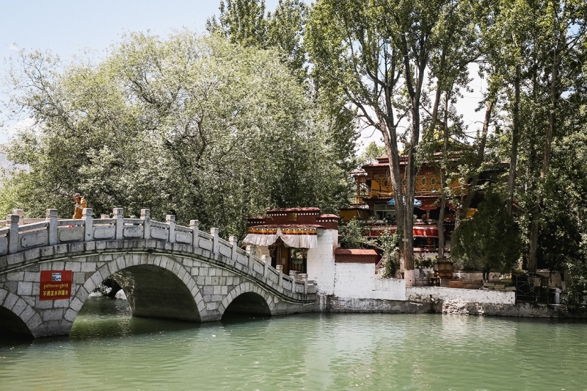 In Search of Magic: The Potala Palace In Search of Magic: The Potala Palace