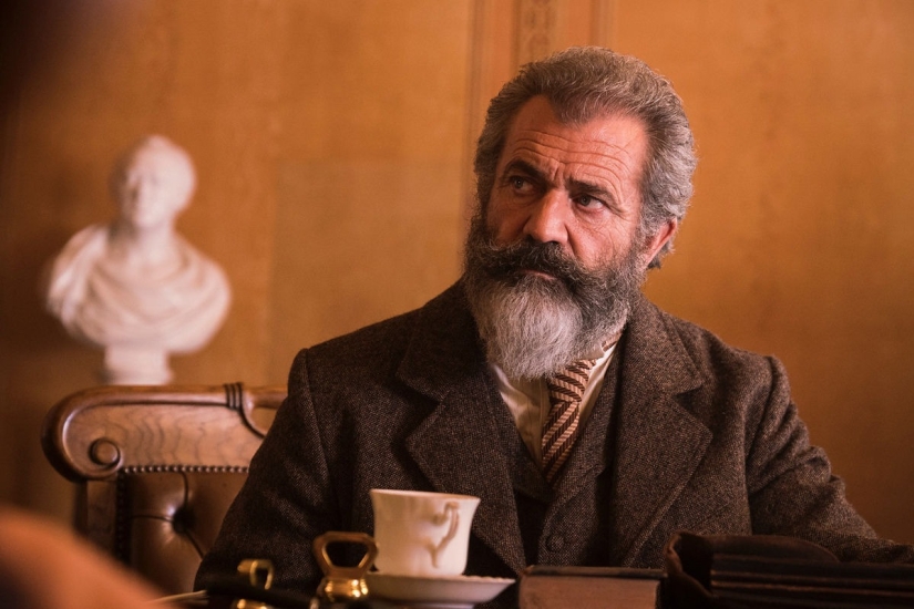 In the cage of condemnation: how Mel Gibson found himself on the edge of failure because of his inner demons