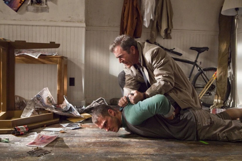 In the cage of condemnation: how Mel Gibson found himself on the edge of failure because of his inner demons