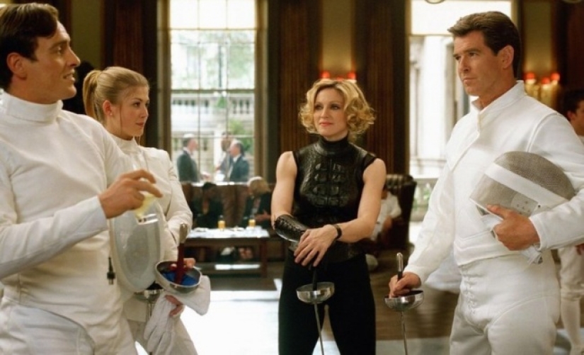 In the episode: Have you noticed these stars in famous movies?