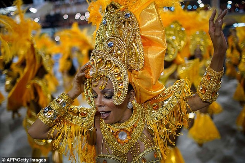In the incendiary rhythm of samba: the brightest spectacle of the year is the colorful carnival in Rio de Janeiro