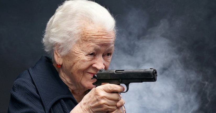 In the USA, the author of the book "How to kill a husband" is being tried for the murder of a spouse In the USA, the author of the book "How to kill a husband" is being tried for the murder of a spouse