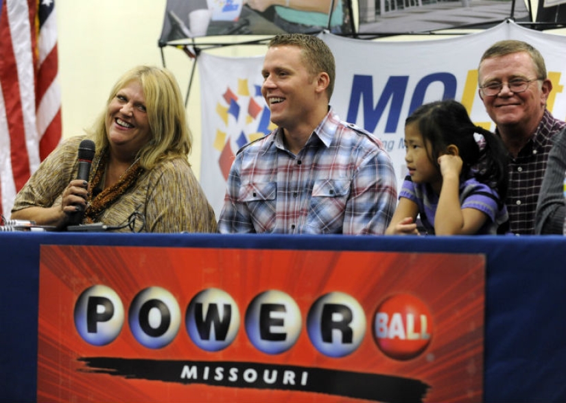 In the USA, the largest jackpot in the world was drawn in the lottery — $ 1.5 billion In the USA, the largest jackpot in the world was drawn in the lottery — $ 1.5 billion