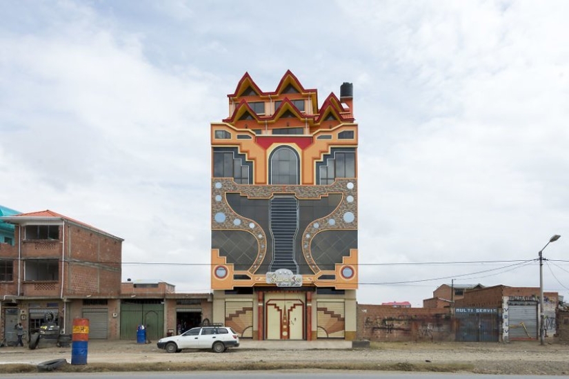 Incredible houses built by rich Indians in Bolivia Incredible houses built by rich Indians in Bolivia