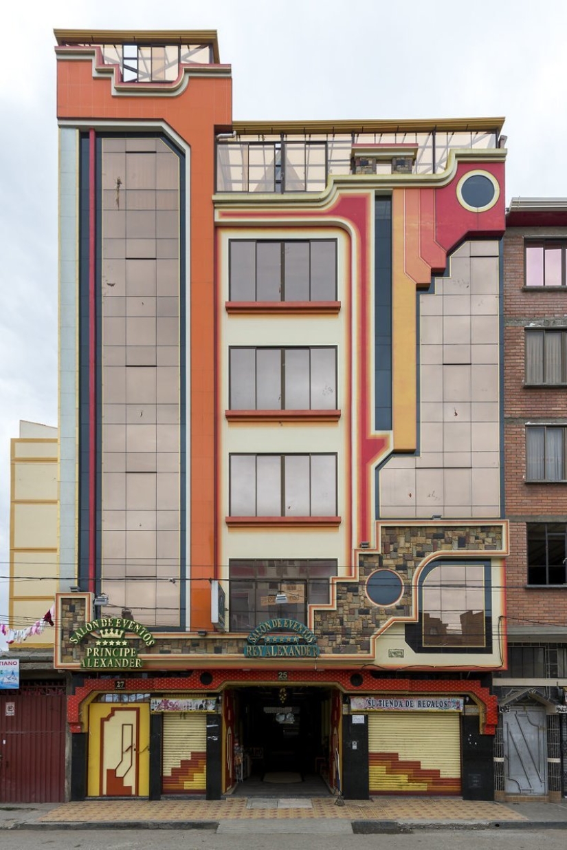 Incredible houses built by rich Indians in Bolivia Incredible houses built by rich Indians in Bolivia