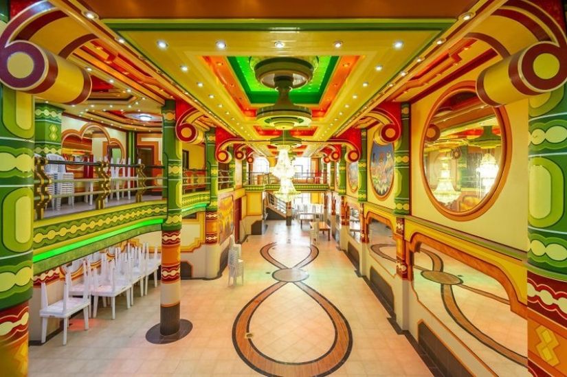 Incredible houses built by rich Indians in Bolivia Incredible houses built by rich Indians in Bolivia