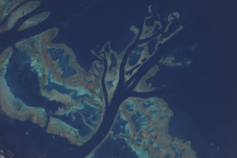 Incredible photos from space of astronaut Douglas Wheelock Incredible photos from space of astronaut Douglas Wheelock