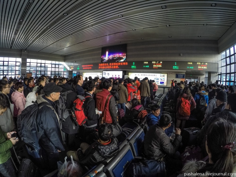 Infierno sedentario: 21 horas en un carruaje rígido de Beijing a Guangzhou Infierno sedentario: 21 horas en un carruaje rígido de Beijing a Guangzhou
