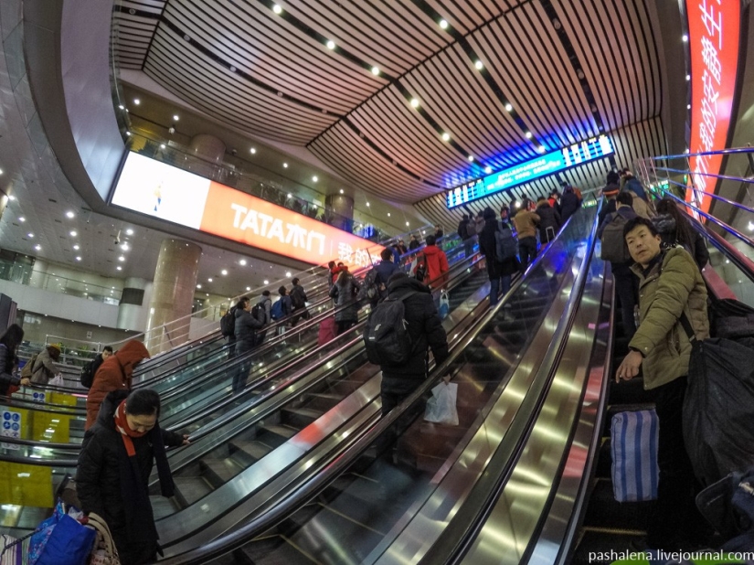 Infierno sedentario: 21 horas en un carruaje rígido de Beijing a Guangzhou Infierno sedentario: 21 horas en un carruaje rígido de Beijing a Guangzhou