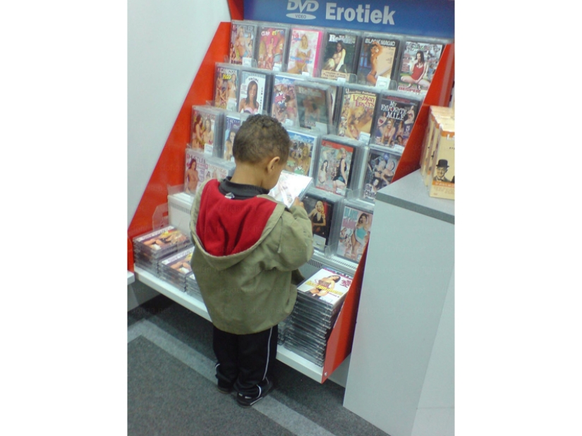 "Innocent" childish pranks. The funniest photo collection ever!