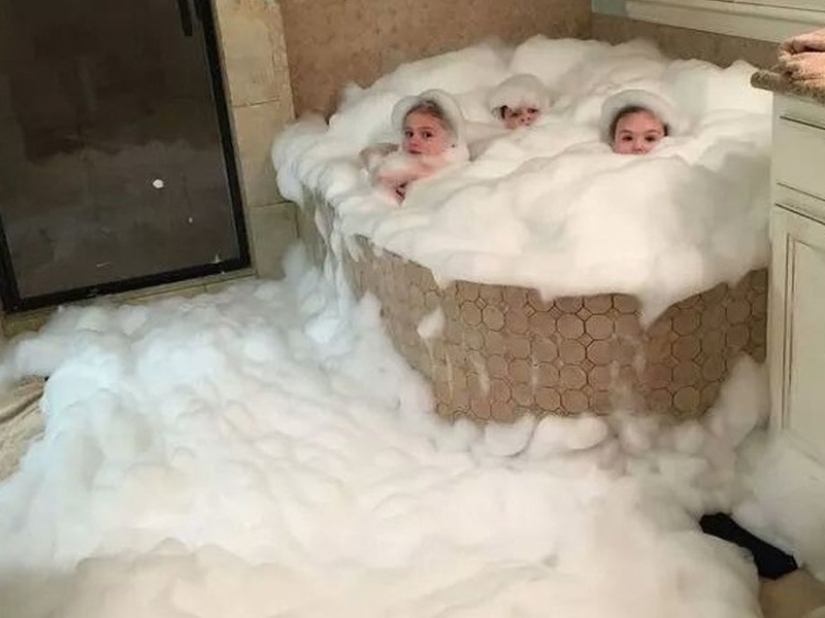 "Innocent" childish pranks. The funniest photo collection ever!