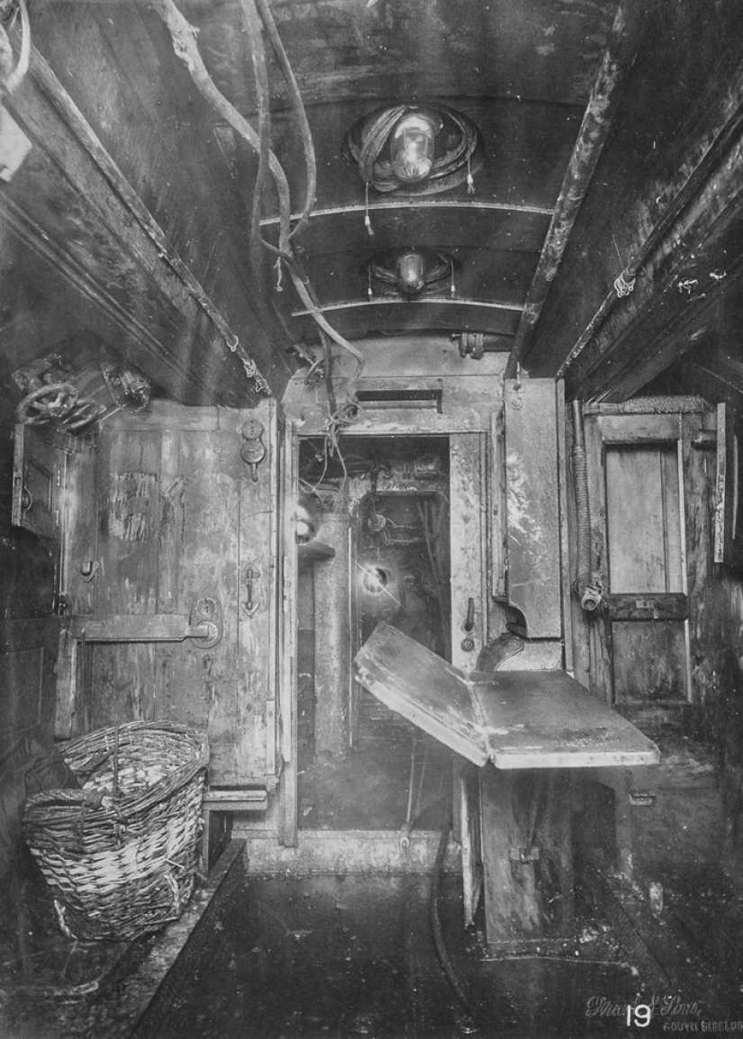 Inside a German World War I submarine