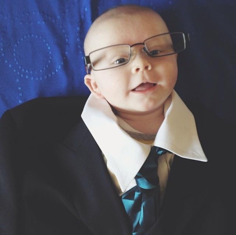 Instagram of the week: Funny kids in adult clothes