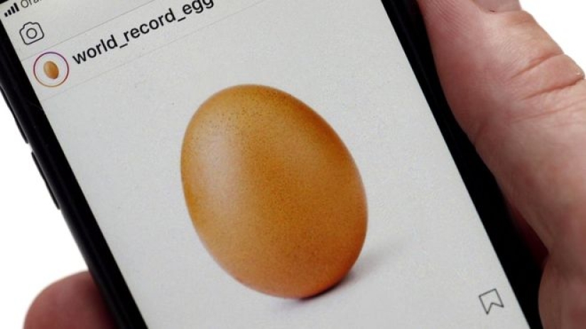 Instagram without likes: photos and text remain. Which of them is more important? Instagram without likes: photos and text remain. Which of them is more important?