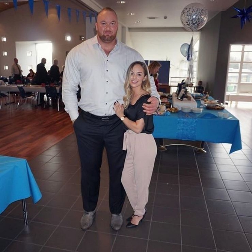 Internet trolls turned on the strongest man on the planet because of a miniature lover