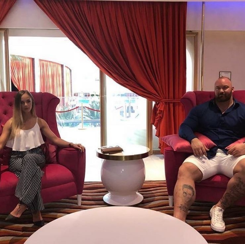 Internet trolls turned on the strongest man on the planet because of a miniature lover