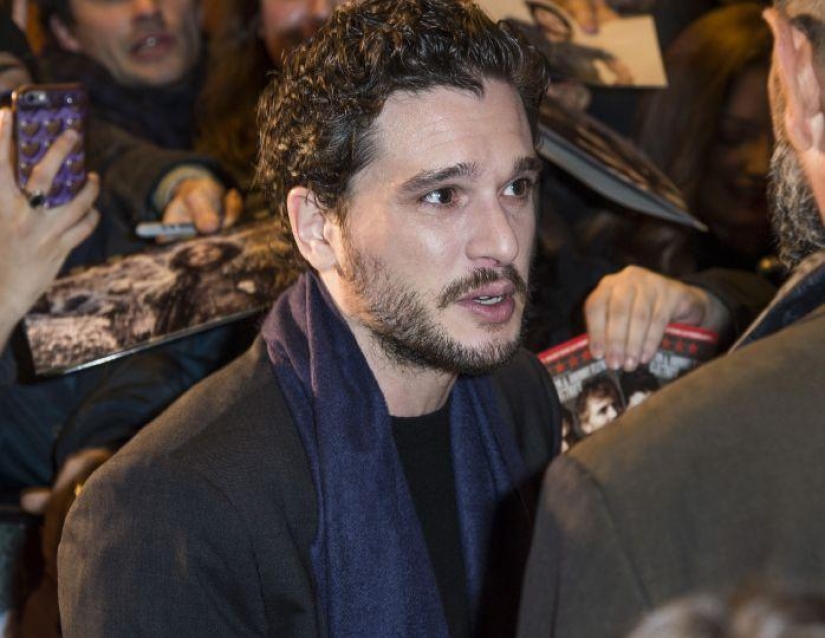 Is Jon Snow ashamed of the failure? After filming, Kit Harington became despondent and got drunk Is Jon Snow ashamed of the failure? After filming, Kit Harington became despondent and got drunk