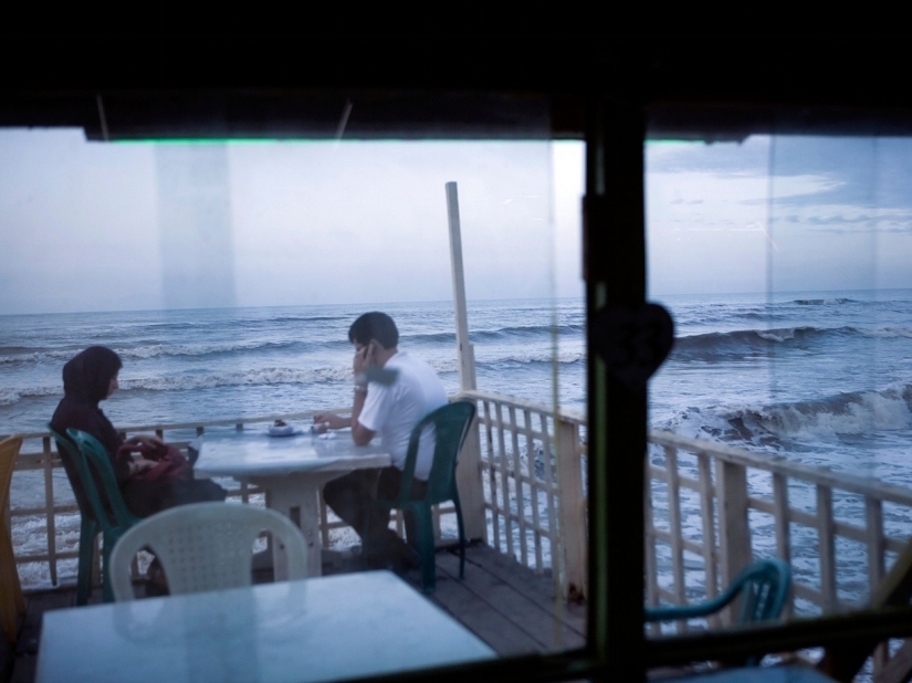 Islam, cigarettes and Botox — daily life of women in Iran Islam, cigarettes and Botox — daily life of women in Iran