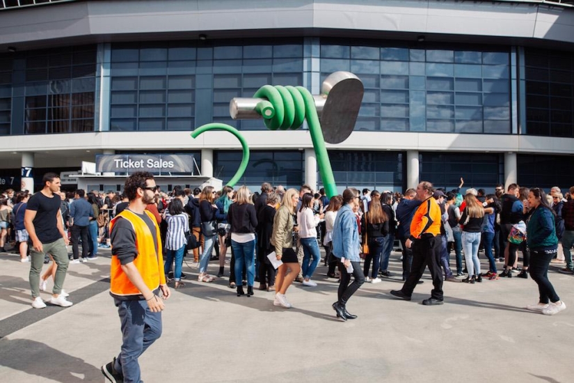 It turns out that wearing a reflective vest, you can get anywhere for free