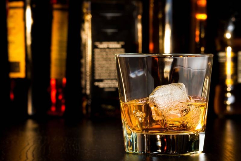 It's just that someone drinks too much: the world is running out of stocks of Irish whiskey
