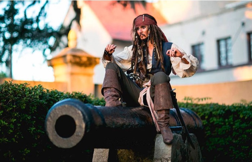 Jack, is that you? American woman elevates cosplay to the level of cloning Jack, is that you? American woman elevates cosplay to the level of cloning