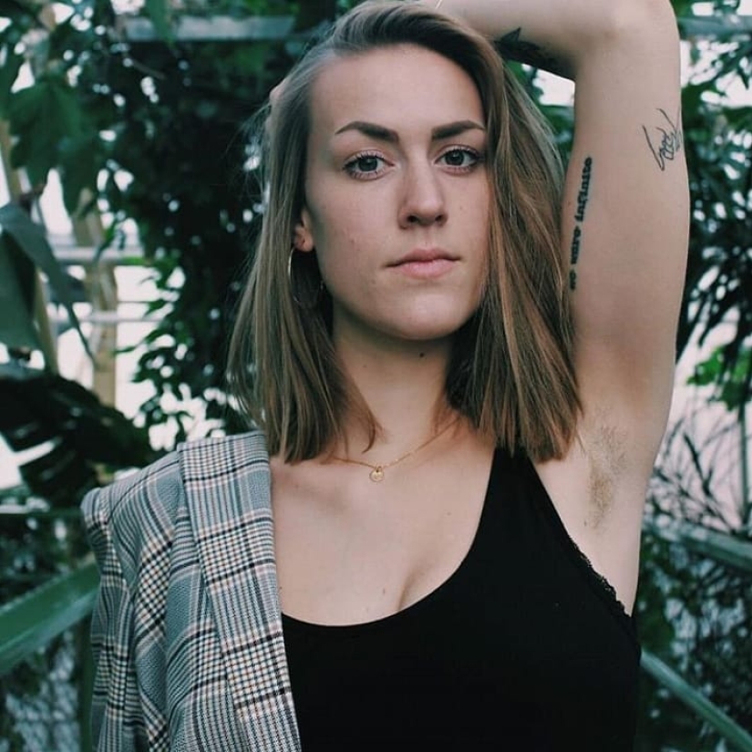 January-"volosar": women proudly show hairy legs and unshaven armpits on social networks