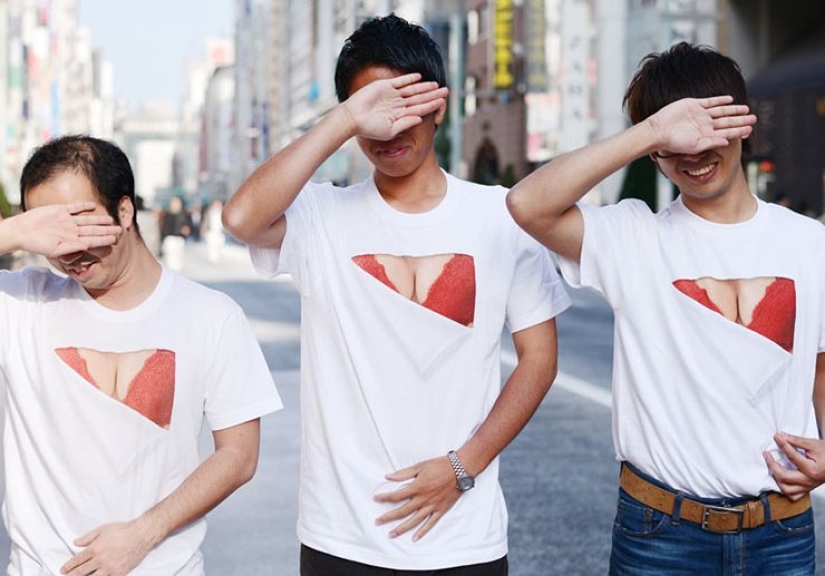 Japanese designer presented a collection of "eco-friendly" leaky socks