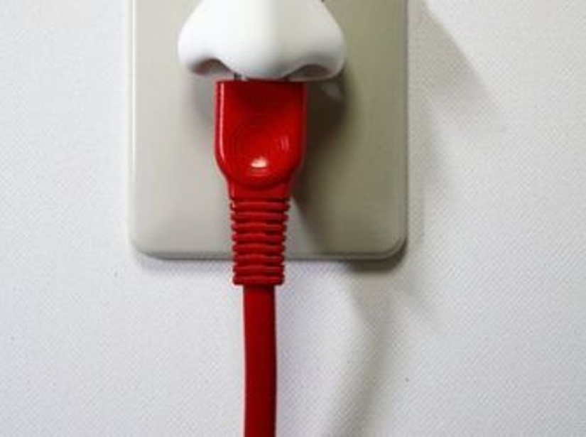 Japanese designer presented a collection of "eco-friendly" leaky socks